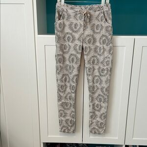Tempo Paris Textured Gray Pants